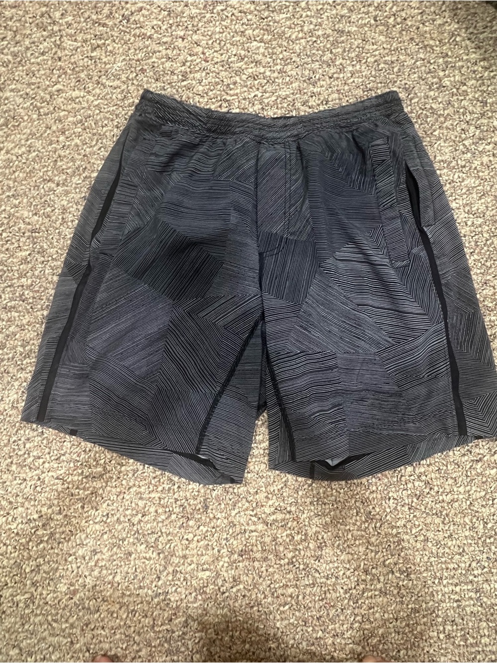 lululemon athletica Men's Navy Graphic Athletic Shorts - Large